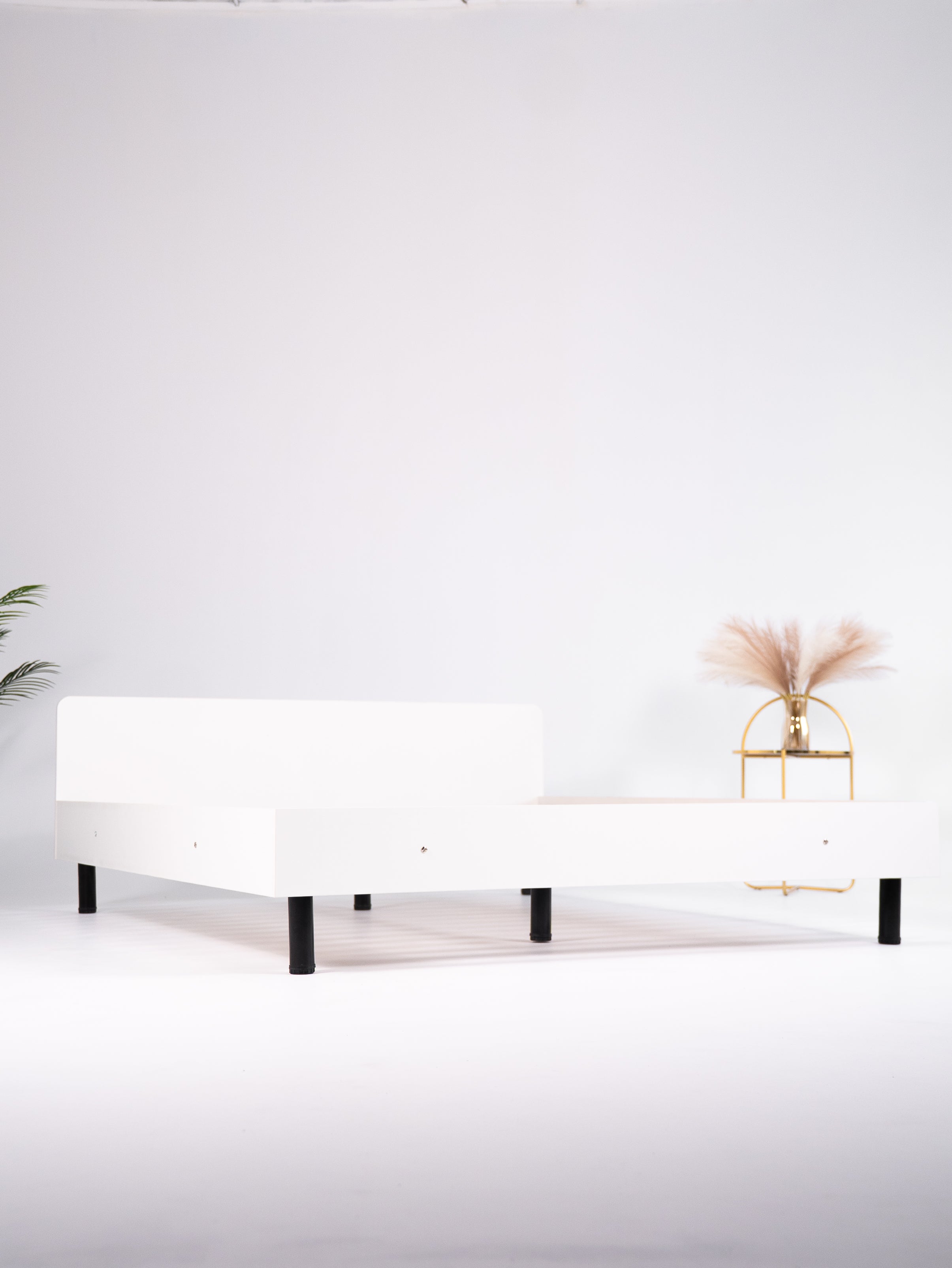 Bed 140x200 white metal frame with adjustable legs strong SVL Furniture