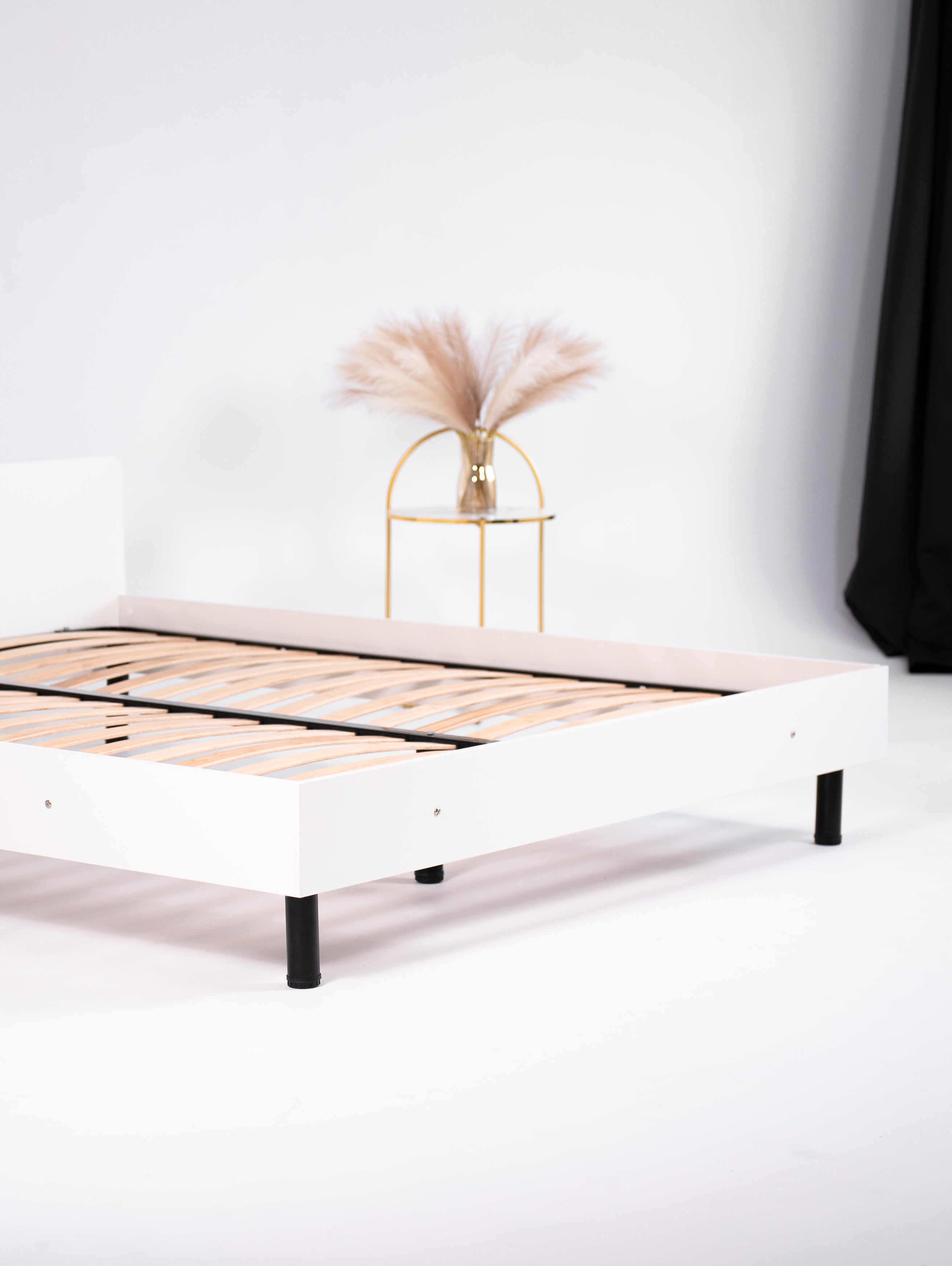 Bed 140x200 white metal frame with adjustable legs strong SVL Furniture