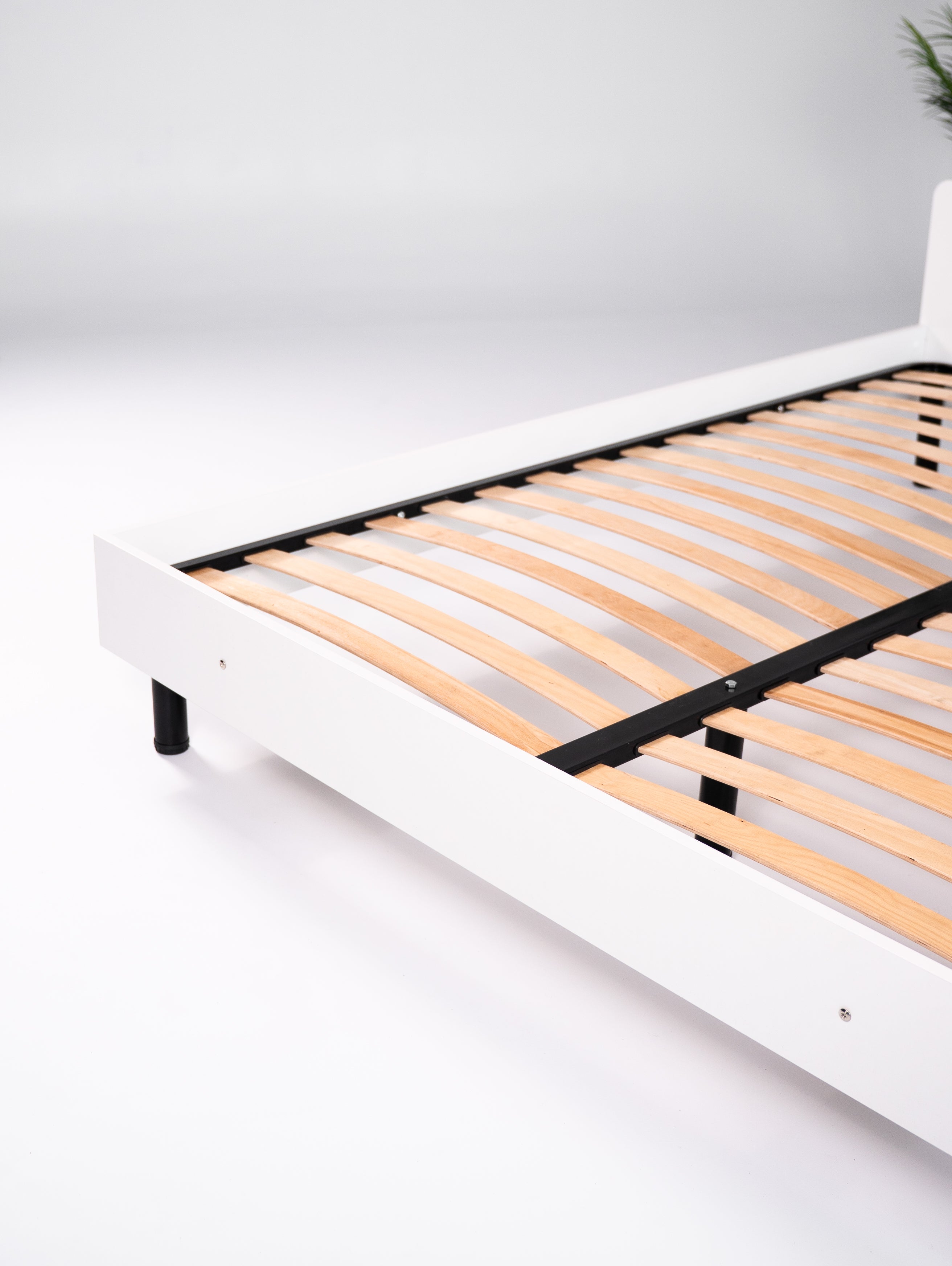 Bed 140x200 white metal frame with adjustable legs strong SVL Furniture